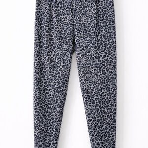 Zenana Outfitters Gray and Black Leopard Print Leggings